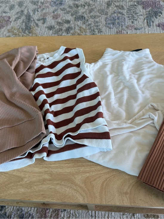 Vici Tops - Bundle of 4 neutral tops